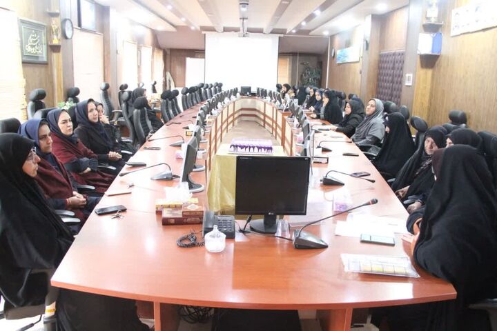 برگزاری محفل «زن الگوی سوم» در دانشگاه تفرش/ تأکید بر الگوگیری از سیره حضرت فاطمه زهرا(س)