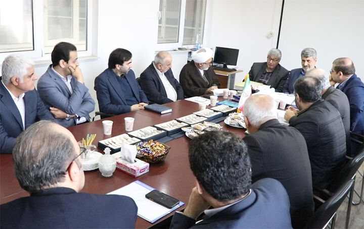 مشکلات و موانع مسیر سرمایه‌گذاری و تولید در جلسات ستاد اقتصاد مقاومتی پیگیری می‌شود