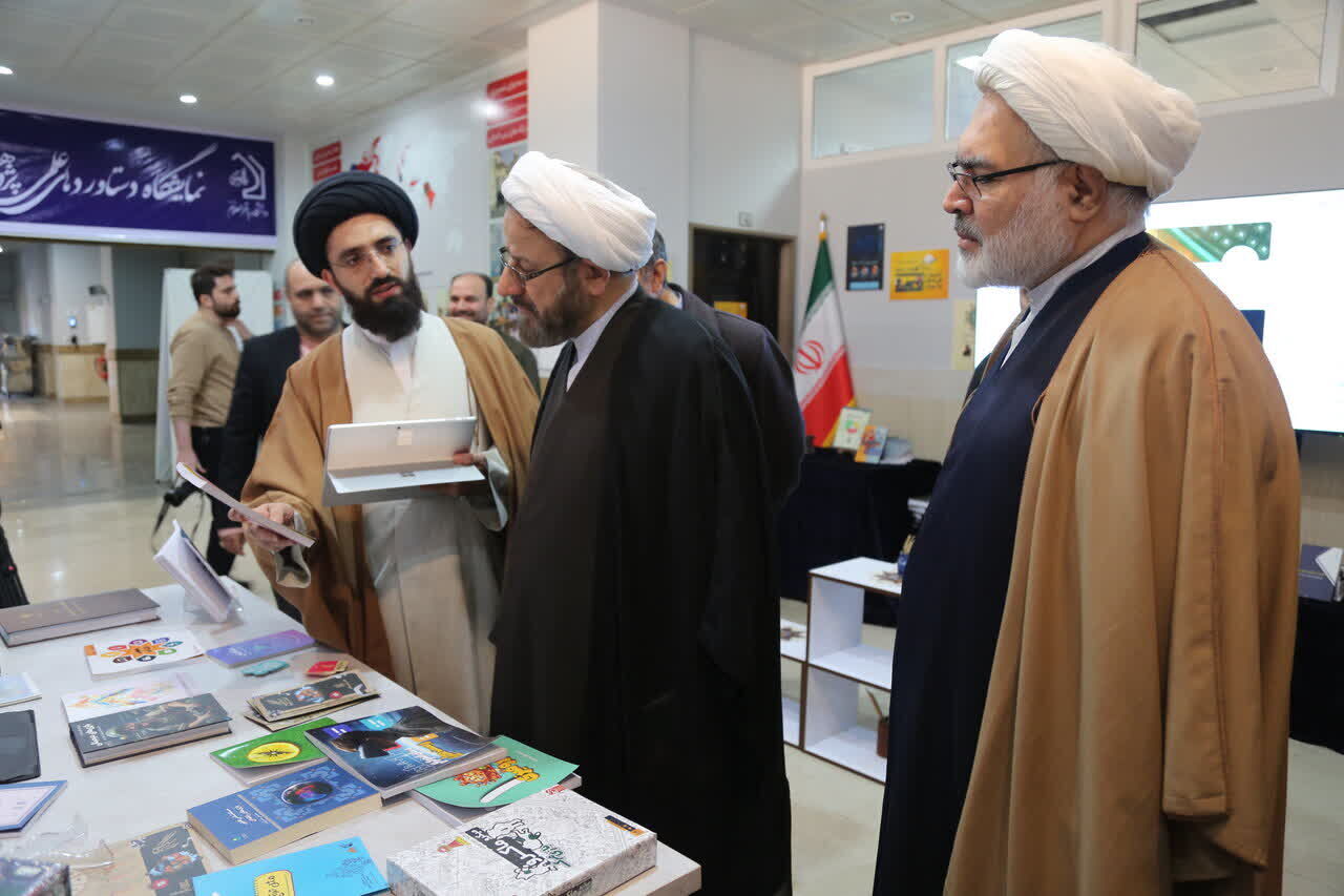 افتتاح نمایشگاه دستاوردهای پژوهشی و فناوری دفتر تبلیغات اسلامی