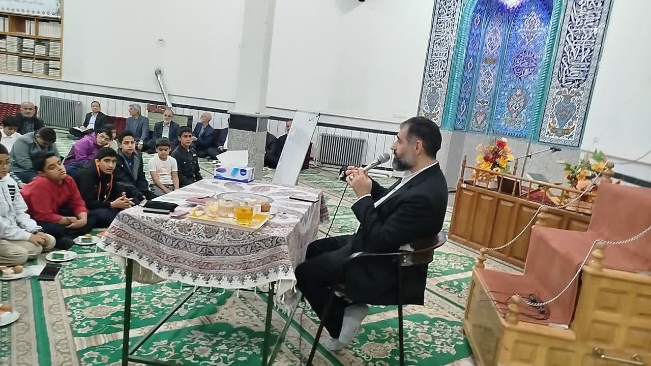 مسجد امام صادق (ع) بیرجند؛ مدرسه‌ای برای نوکری و تمرین مداحی در سایه اخلاص