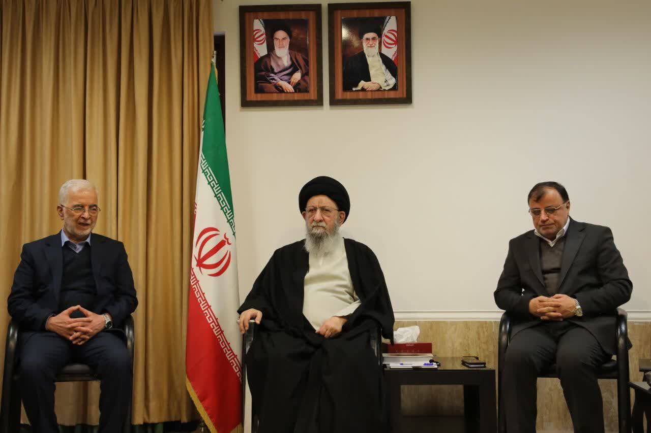 تأکید آیت الله نورمفیدی بر حل چالش‌های اقتصادی و لزوم شایسته‌سالاری در مدیریت کشور