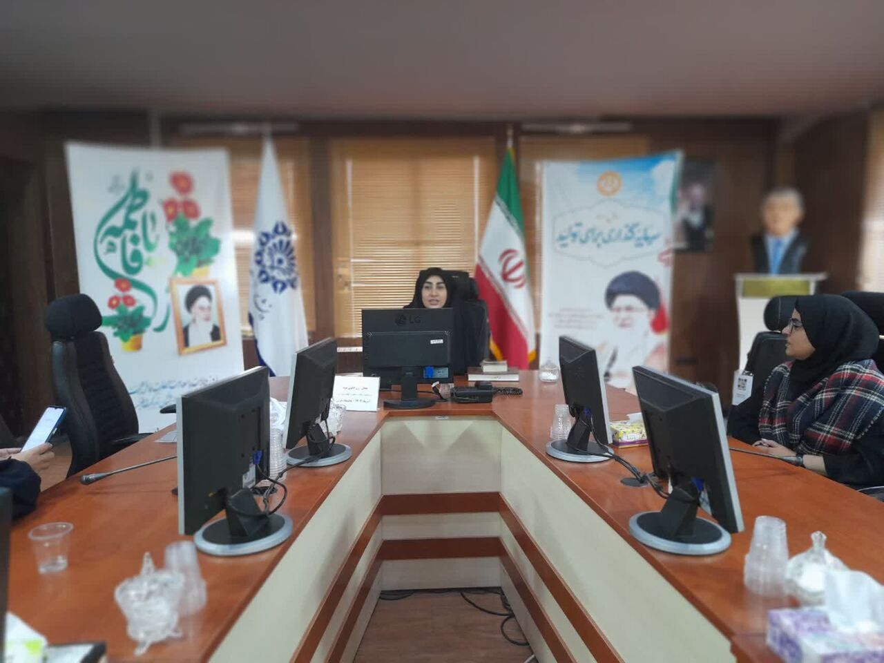 برگزاری محفل «زن الگوی سوم» در دانشگاه تفرش/ تأکید بر الگوگیری از سیره حضرت فاطمه زهرا(س)