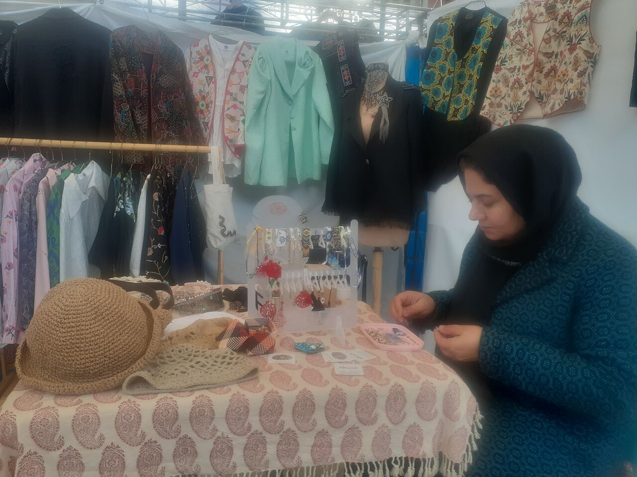 هنر دوخت لباسهای سنتی؛ از دستان خلاق تا قلبی پر از آرزو