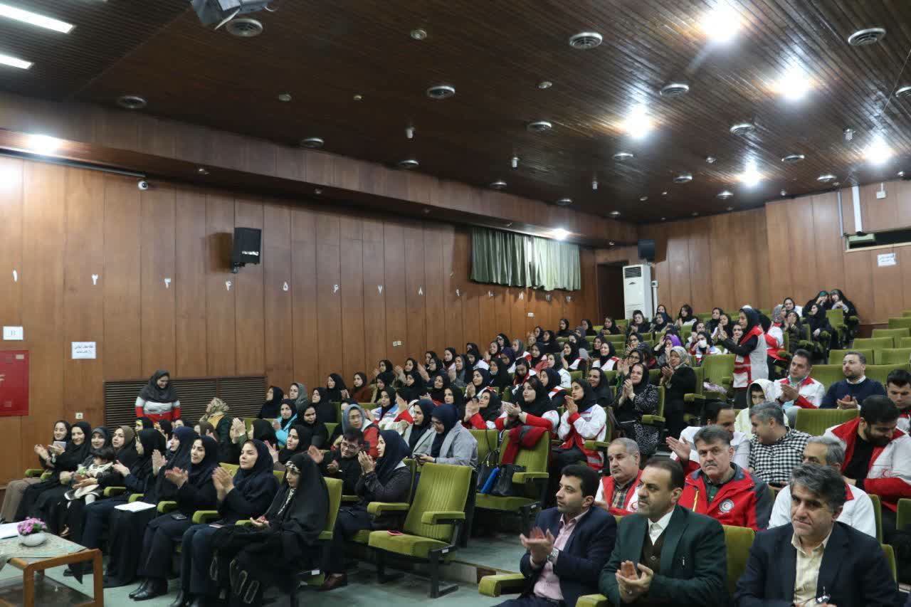 تقدیر از برگزیدگان کشوری مسابقات جهش یاس در گیلان