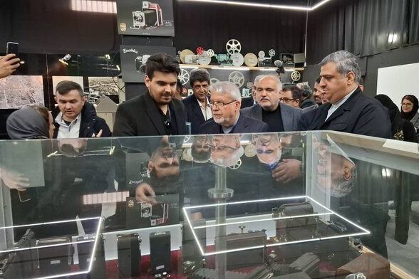 بازدید وزیر میراث فرهنگی از موزه عکساخانه گرگان