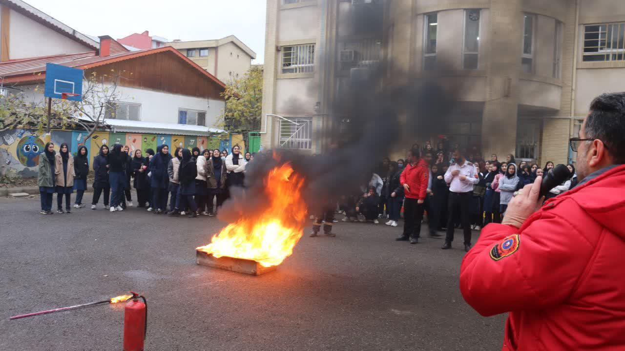 آموزش خود امدادی و دگر امدادی ۳ هزار دانش آموز رشتی