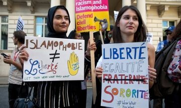 گزارش نهاد حقوقی فرانسه: اجبار زنان مسلمان به برداشتن حجاب در کارت‌های شناسایی، تبعیض‌آمیز است