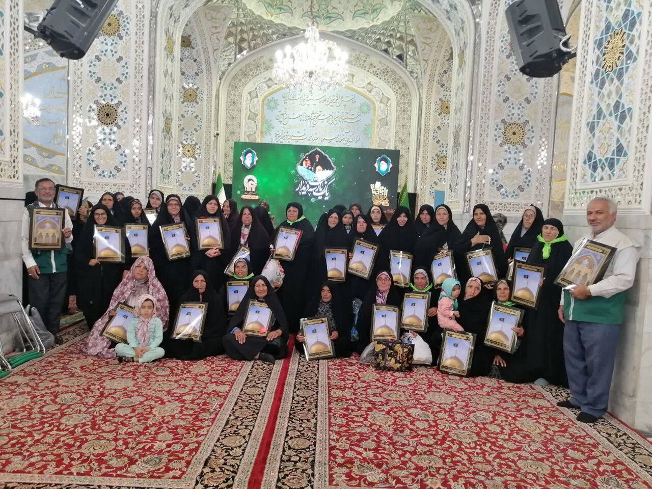 خادمیاران رضوی و هموار کردن راه زیارت برای دل‌های مشتاق