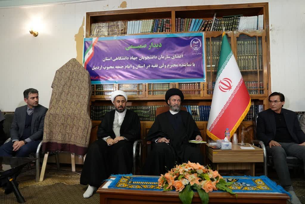 پیشرفت در صنایع دریایی، پتروشیمی و دفاعی کشور حاصل شاهکار دانش ایرانی است