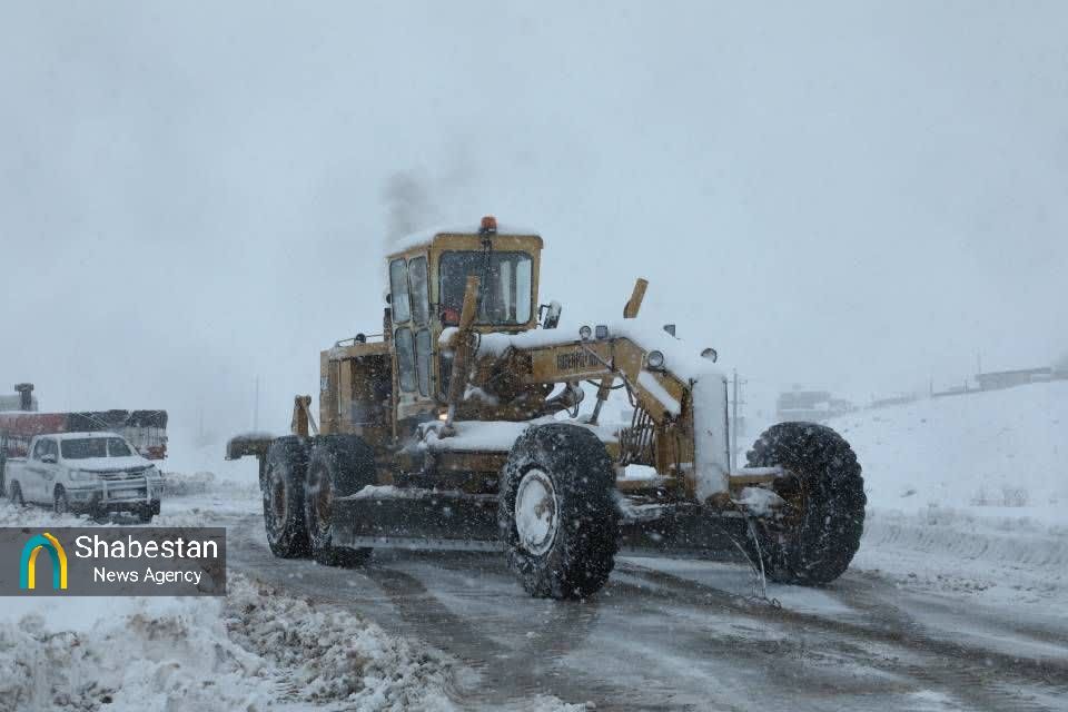 برفروبی قریب به هزار و ۵۰۰ کیلومتر از راههای استان کرمان با تلاش راهداران