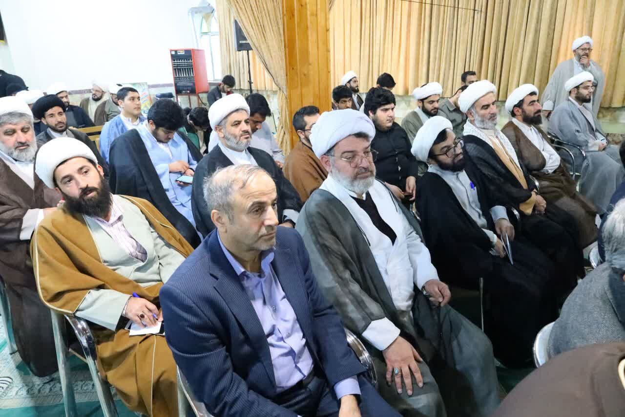 بازار مشترک علمی؛ راهکار عملیاتی وحدت حوزه و دانشگاه