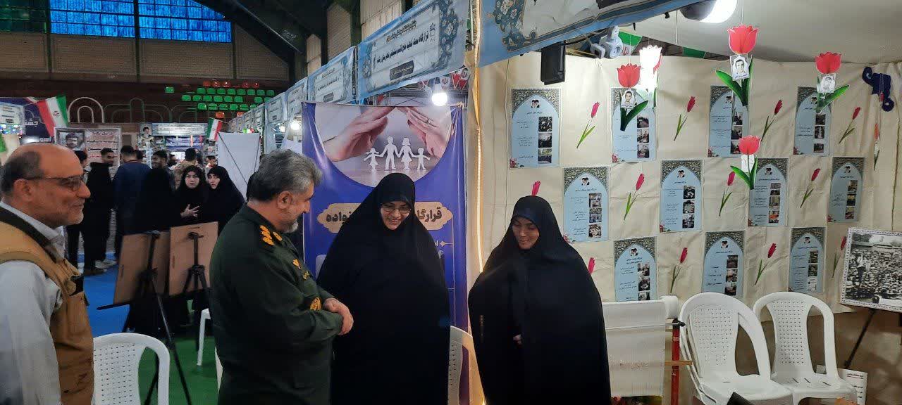 استقبال ویژه از نمایشگاه اسوه بسیج با محوریت قرارگاههای محله محور و مسجد در رشت