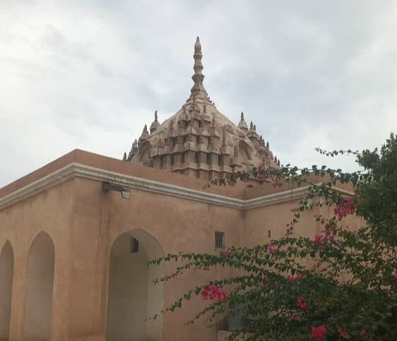 معبد هندوها بندرعباس سالم است/تصاویر منتشرشده با فناوری‌های تصویری دستکاری شده‌اند