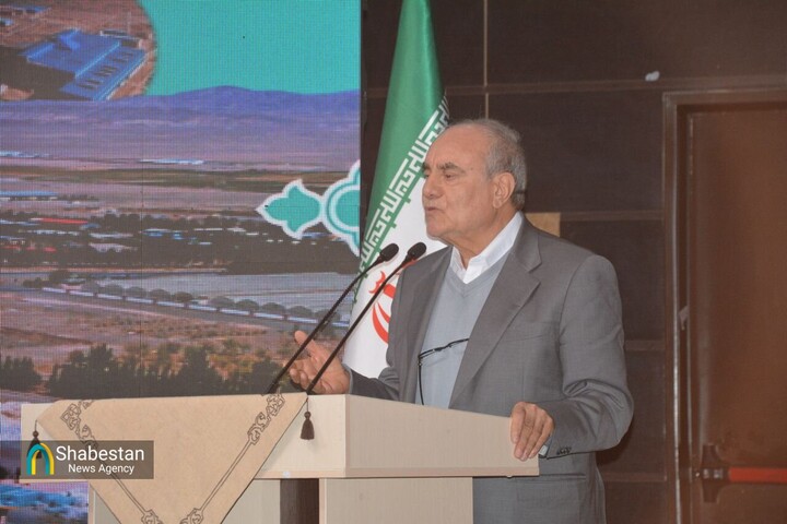 تمرکزگرایی مانع سرمایهگذاری در مناطق محروم است تمرکزگرایی مانع سرمایهگذاری در مناطق محروم است