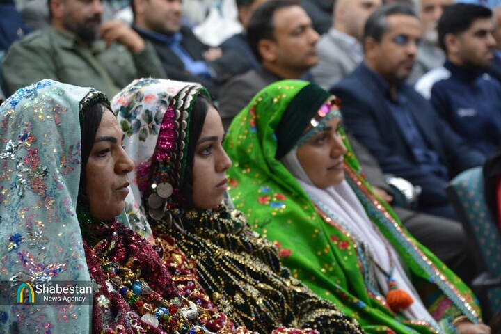 دیدار رئیس جمهور با نخبگان فرهنگی خراسان جنوبی