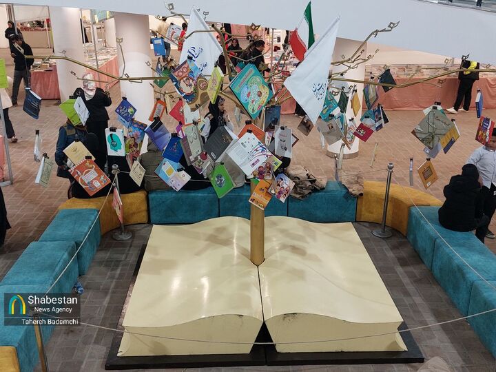 نمایشگاه کتاب کرمان در قاب تصاویر موبایلی شبستان