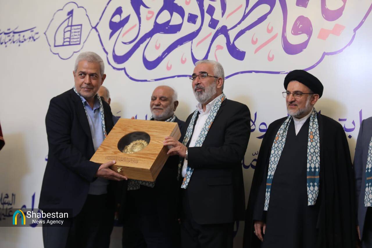 آیین تقدیر از دست‌اندرکاران طرح توسعه حرم علوی