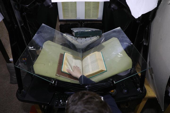 مستندسازی بیش از پنج هزار منبع علمی در کتابخانه دانشگاه بصره