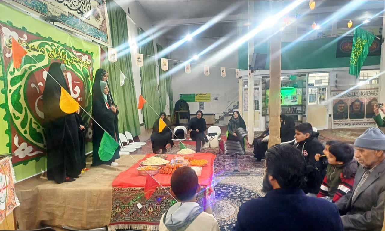 نخستین دورهمی یلدای مسجدی در اراک با اجرای برنامههای فرهنگی برگزار شد