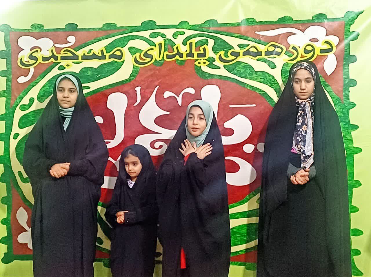 نخستین دورهمی یلدای مسجدی در اراک با اجرای برنامه‌های فرهنگی برگزار شد