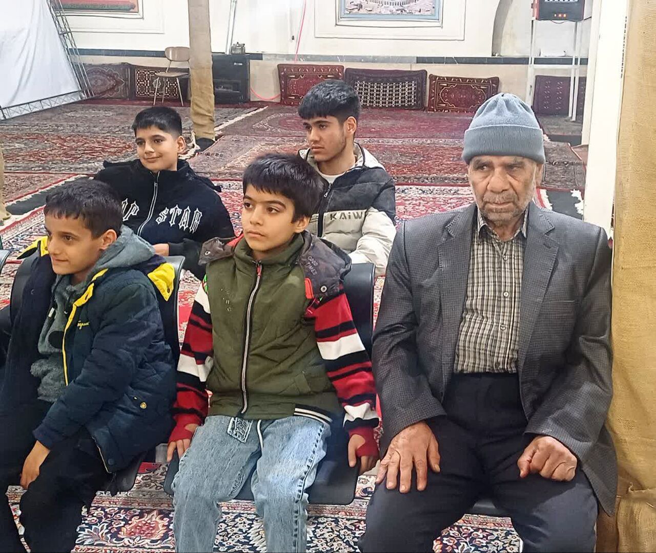 نخستین دورهمی یلدای مسجدی در اراک با اجرای برنامه‌های فرهنگی برگزار شد