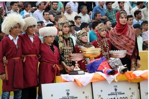 ویترین رنگارنگی از تنوع و تکثر اقوام ایرانی در میدان سیاستگذاری فرهنگی