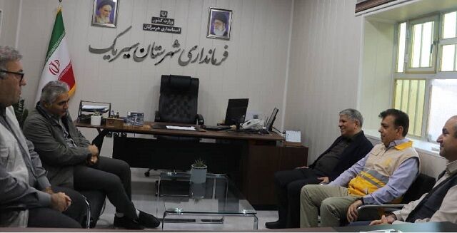 معاون بازسازی بنیاد مسکن کشور وارد شهرستان سیریک شد