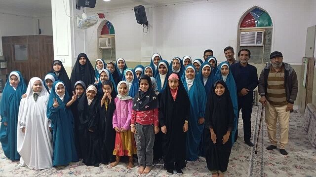 بازدید اساتید برجسته از تمرینات گروه‌های سرود بچه‌های مسجد در بندرعباس