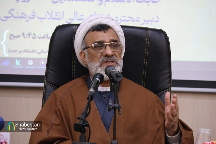 پیشرفت‌های علمی ایران مرهون همکاری دانشگاهیان و حوزویان است