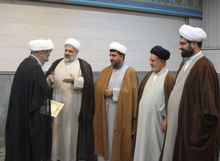 نماز محور ارتقای فرهنگ عمومی است/ تأکید ولدان بر همکاری ادارات استان در ترویج فرهنگ اقامه نماز
