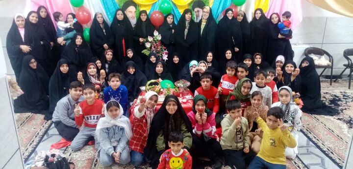 یلدای حیدری؛ پیوند سنت یلدا با معارف علوی در مرکز جامعه بیت‌الزهرا(س) آران و بیدگل