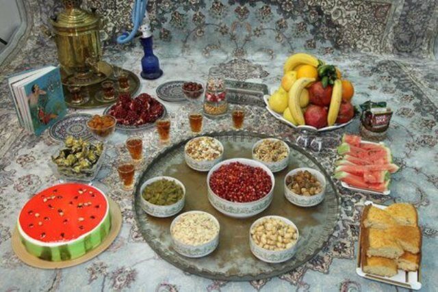 آداب کهن و آیین‌های رنگین شب یلدا در استان مرکزی