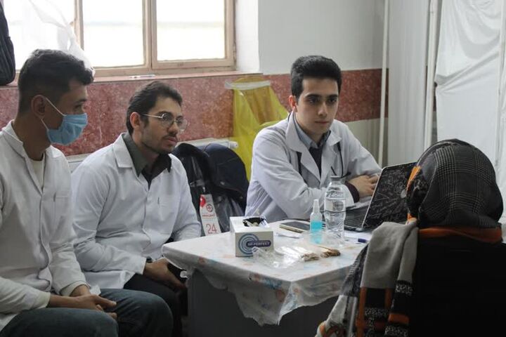 اجرای طرح پویش ملی لبخند ایران با همت فعالان بسیج دانشجویی استان البرز