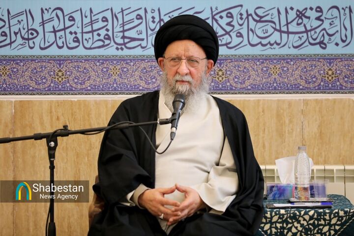 وحدت حوزه و دانشگاه، راه عبور از جنگ شناختی است