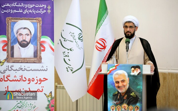 وحدت حوزه و دانشگاه، راهکار جلوگیری از تحجر و انحطاط علمی است