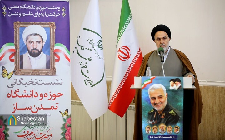 وحدت حوزه و دانشگاه، کلید پیشرفت علمی و پایبندی به ارزش‌های انسانی است