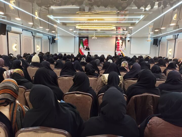 دورهمی یلدایی بانوان سرپرست‌خانوار مشهدی