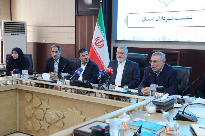 تجهیز رایگان ۱۲۰۰ مدرسه استان تهران به پنل‌های خورشیدی