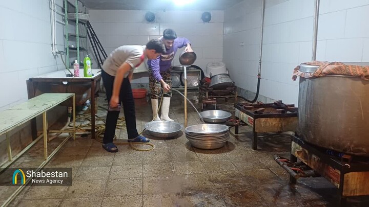 توزیع غذای گرم با محوریت مساجد استان اصفهان انجام می‌شود