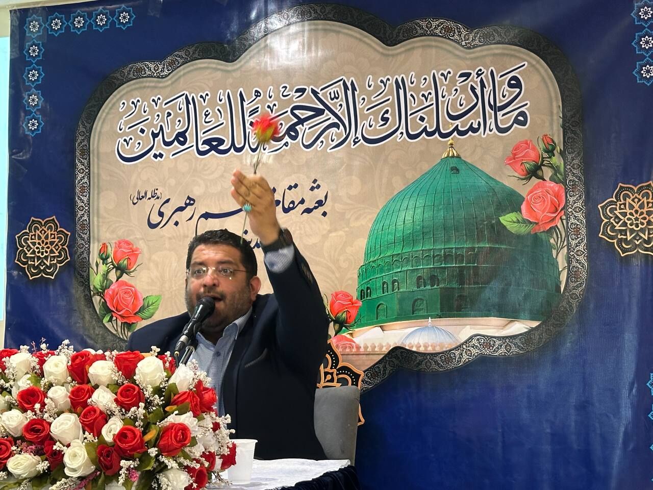 برگزاری جشن میلاد امام محمدباقر(ع) با حضور دانشگاهیان عمرهگزار در مدینه