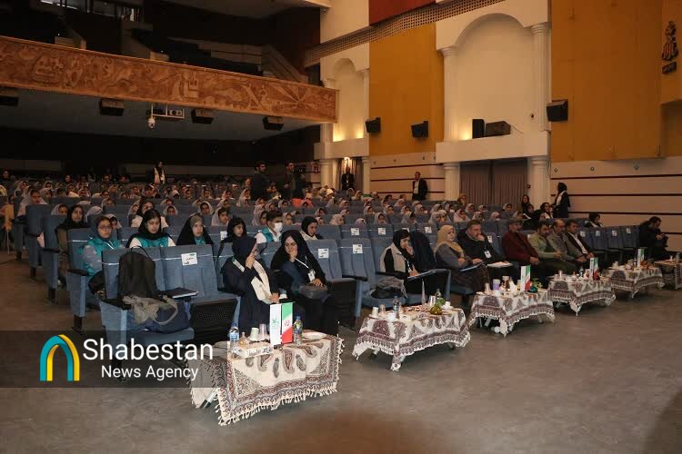 رقابت ۱۱۴ قصه‌گو در جشنواره قصه‌گویی اصفهان