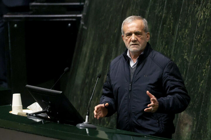 پزشکیان: قوانین چهار دهه گذشته مشکلات آب را حل نکرده است