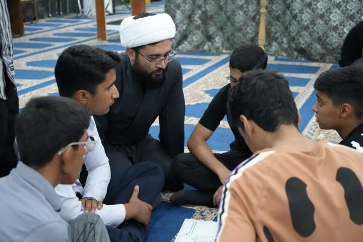 وقتی مسجد، محور تحول فرهنگی است، چرا امام جماعت هنوز در حاشیه قرار دارد؟