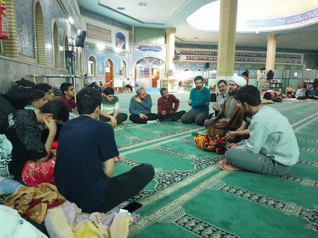 اعتکاف؛ تجربه‌ای معنوی با حمایت کانون‌های فرهنگی هنری مساجد استان مرکزی