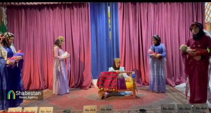 قصه‌گویی، پلی برای انتقال فرهنگ و تربیت نسل آینده؛ رونمایی از آثار چندزبانه در جشنواره سنندج