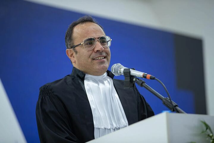 وکیل موفق، اخلاق را بر درآمد مقدم بداند