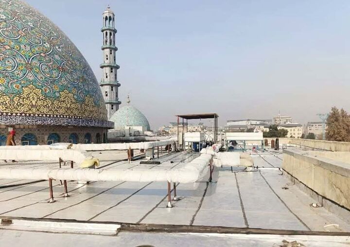 مشارکت تاجر مشهور افغانستانی در بازسازی مسجد روضه شریف پس از زلزله