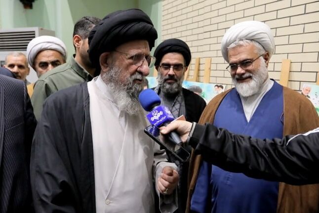 دشمنان نمی‌توانند پیوند مردم و روحانیت را از بین ببرند