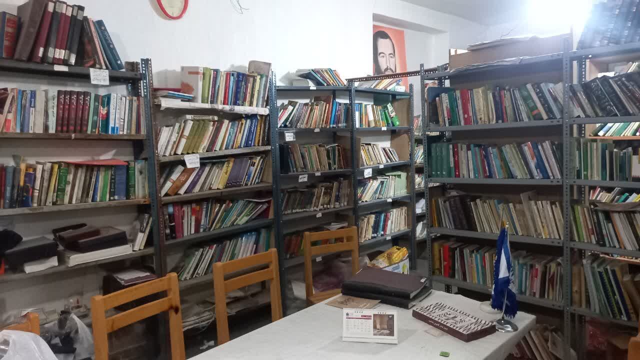 کتابخانه شهید آیتالله صدر؛ کانونی پویا در مسجد جامع امرآباد با بیش از ۸ هزار جلد کتاب