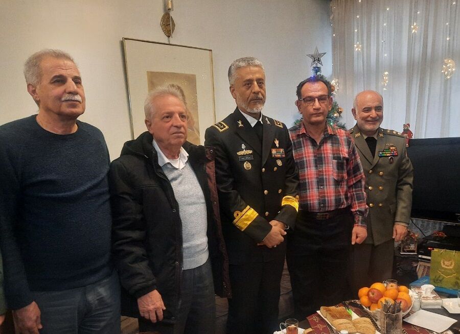 دیدار امیر دریادار سیاری با جانباز «سیمک وارطانیان» به مناسبت میلاد حضرت مسیح (ع)